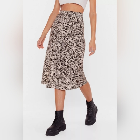 Nasty Gal Dresses & Skirts - Nasty Gal Leopard Midi Skirt - Size 6